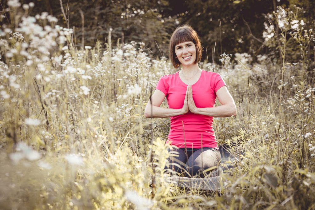 Martina Dürrer auf der Yoga Matte